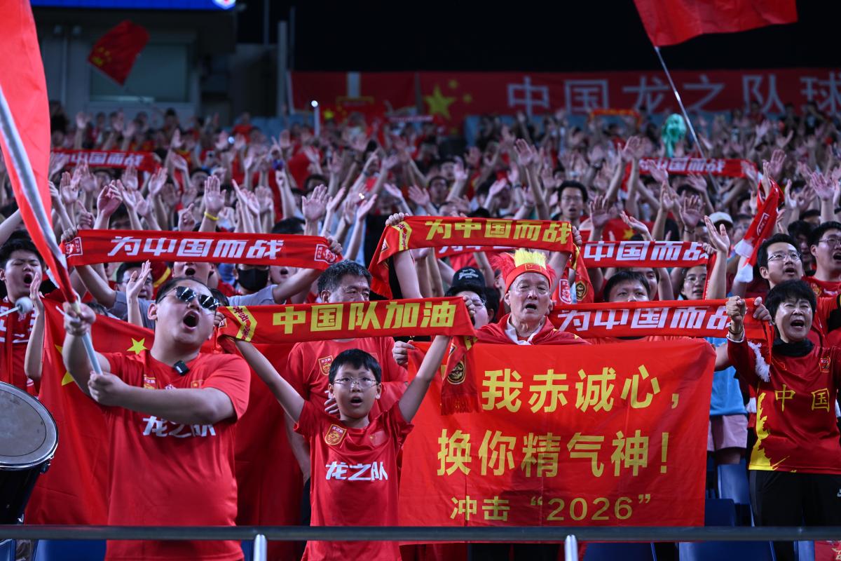 重燃激情，亚洲足球比赛激励球迷心潮澎湃的简单介绍