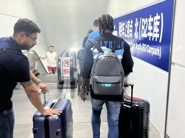 多家俱乐部考察新人才，引援工作加速进行中的简单介绍