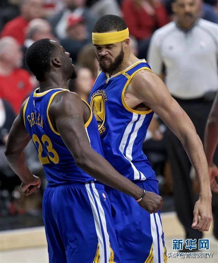 美国NBA赛季战况激烈，球队竞争激烈
