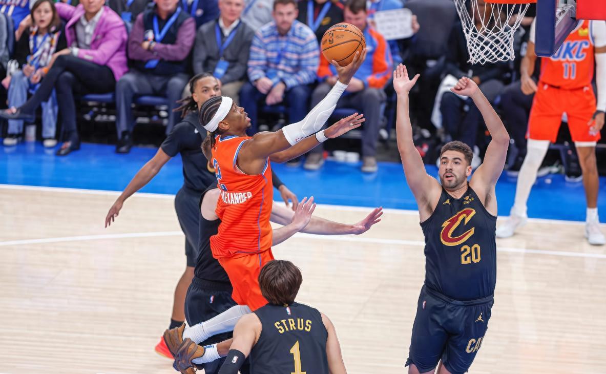 美国NBA赛季战况激烈，球队竞争激烈