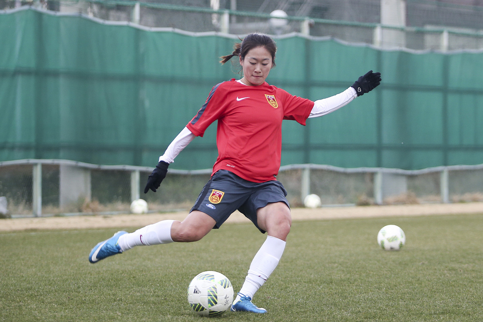 澳客体育官网入口-国际女子足球比赛激烈角逐，获得赞誉